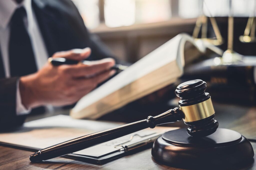 employment lawyer